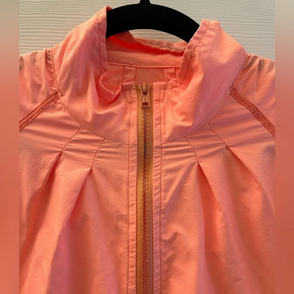 ! Lija lightweight Golf & Tennis Jacket size small - Picture 3 of 6